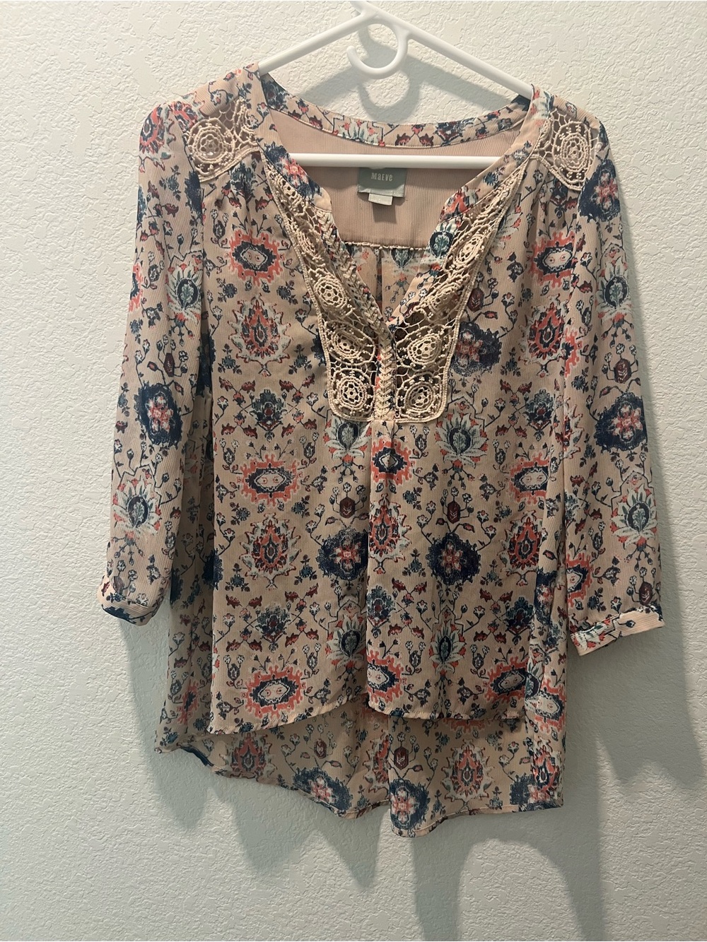 Maeve by Anthropologie Embroidered Boho Blouse Size 4